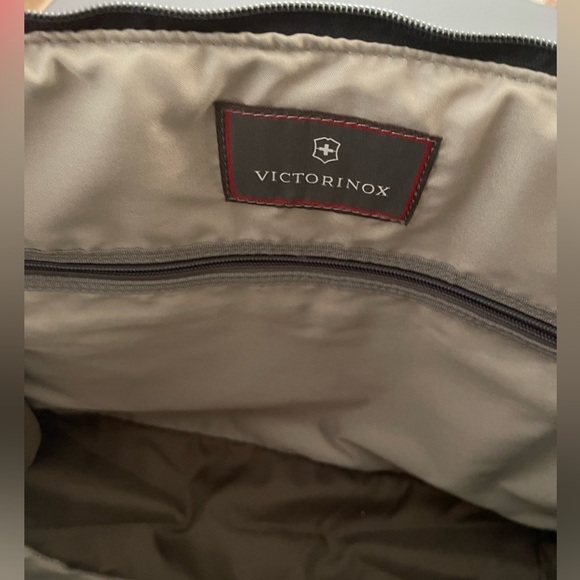 Victorinox traveler tote bag - Picture 9 of 13